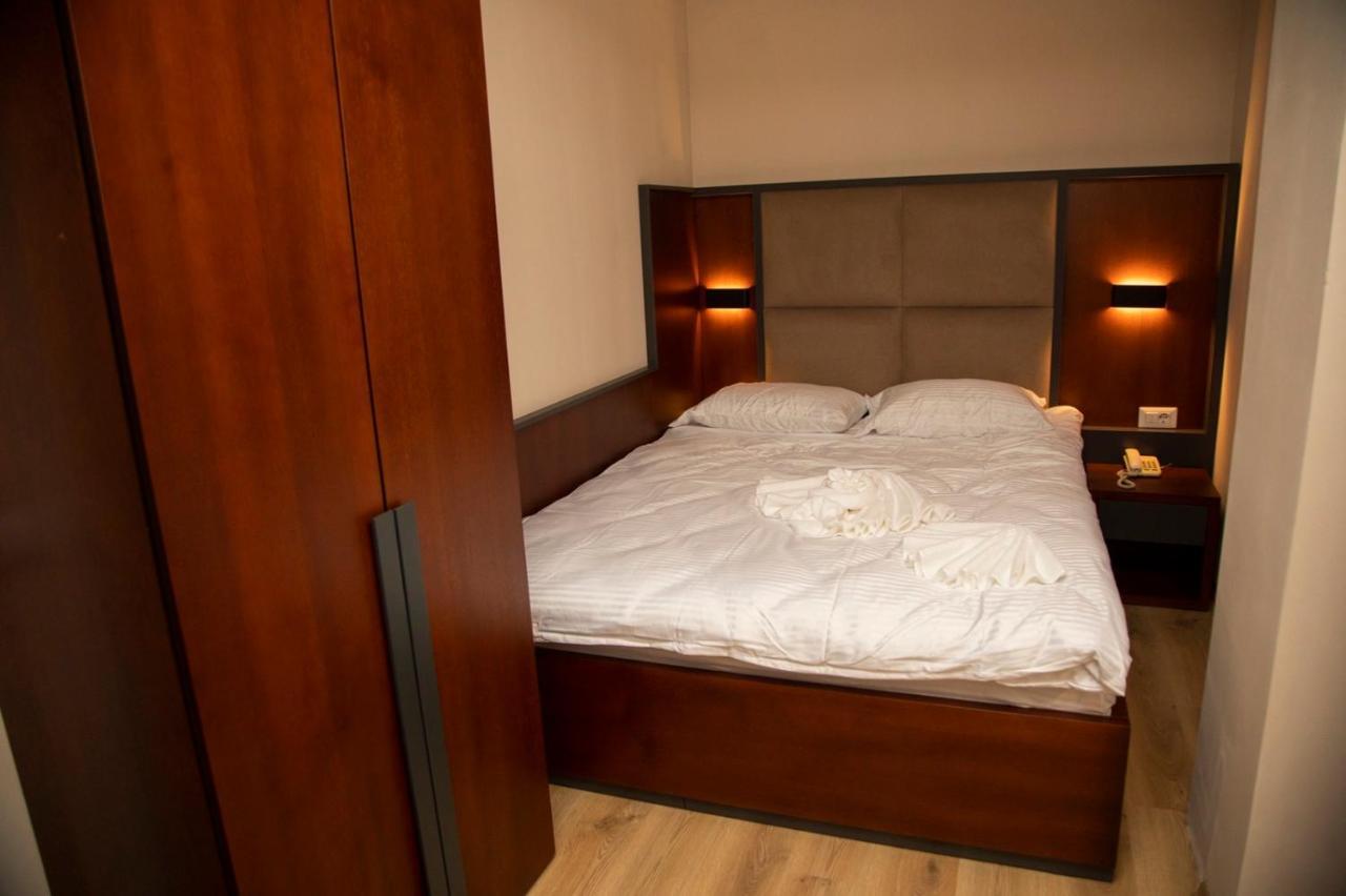 Hotel Oferta Prizren Kültér fotó