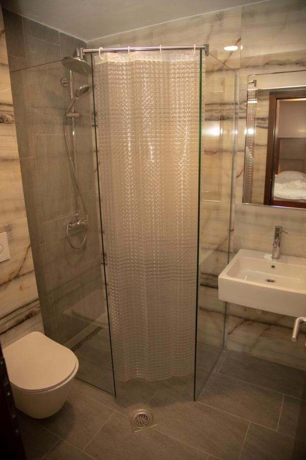 Hotel Oferta Prizren Kültér fotó