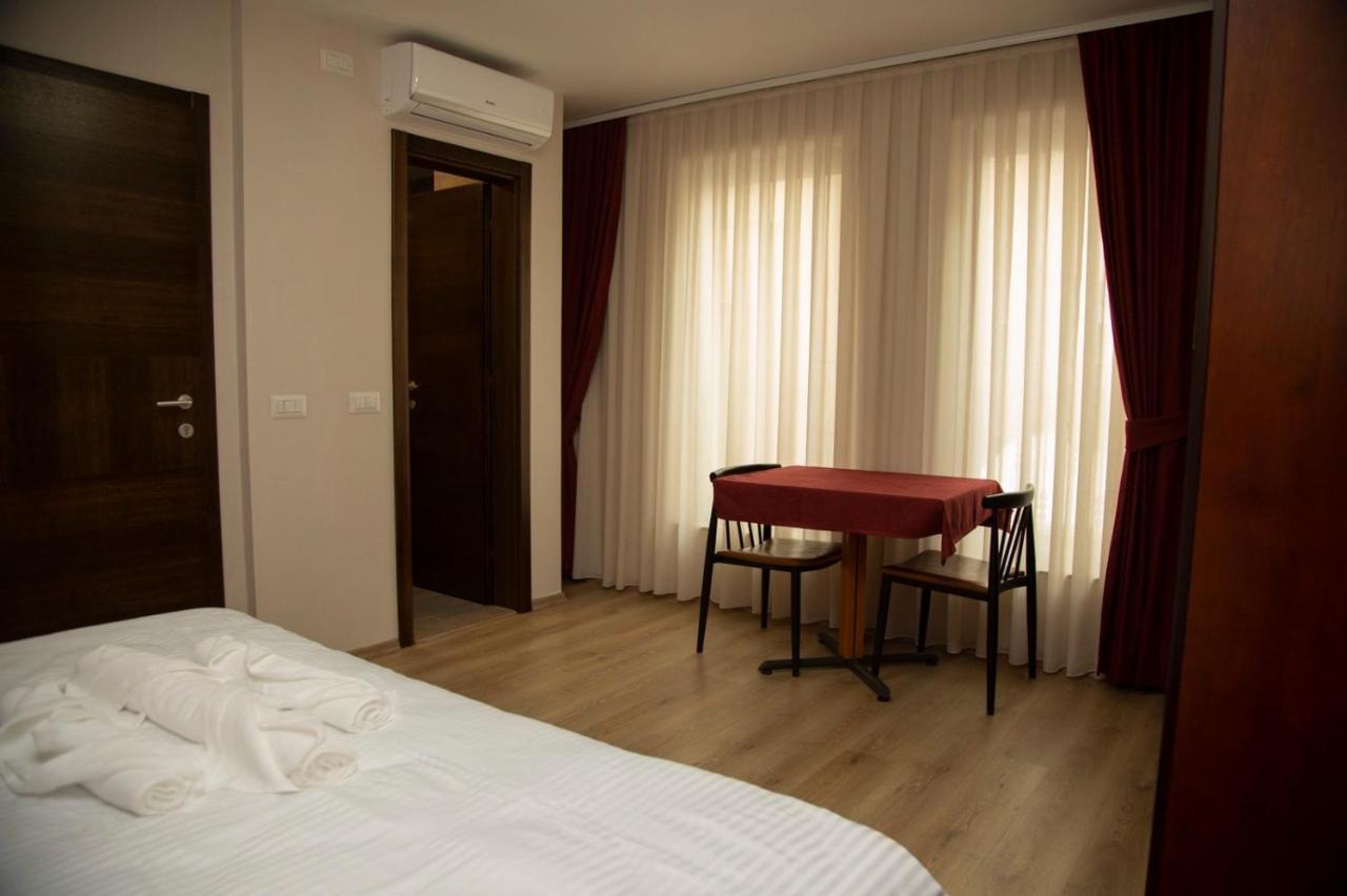 Hotel Oferta Prizren Kültér fotó