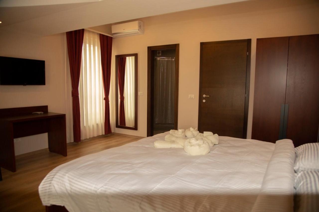 Hotel Oferta Prizren Kültér fotó